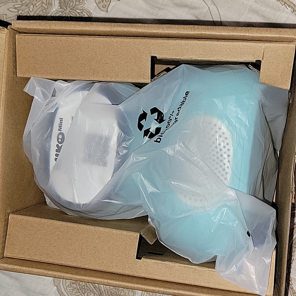 Miko mini AI robot - Picture 2 of 5